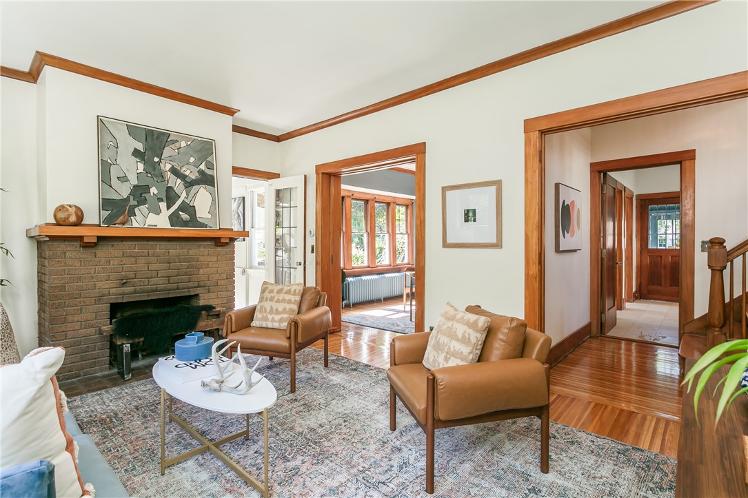 221 Crosman Terrace Rochester, NY 14620 - Photo 5 of 39