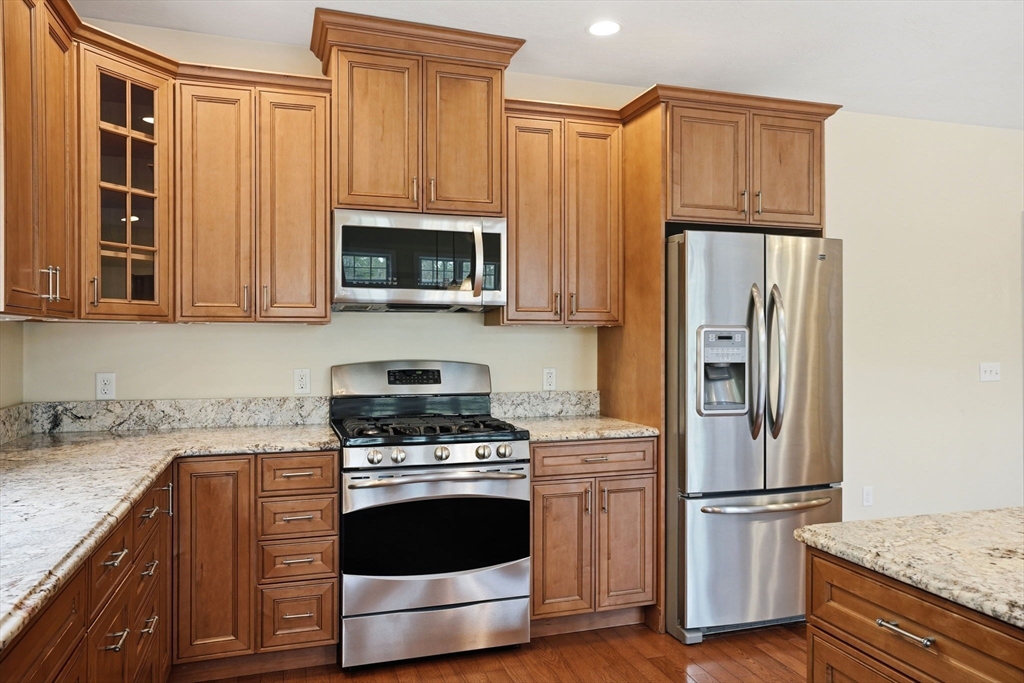 17 Hannah Brook Waye, Unit 9 Marshfield, MA 02050 - Photo 13 of 42