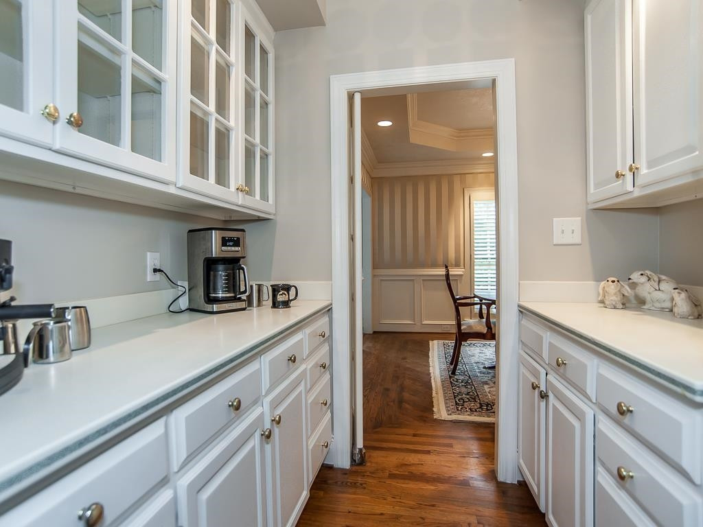 1905 Chase Court Raleigh, NC 27607 - Photo 9 of 62 Photo 9