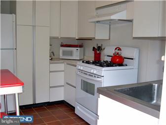 492 Pinecrest Road Springfield, PA 19064 - Photo 5 of 10 Kitchen