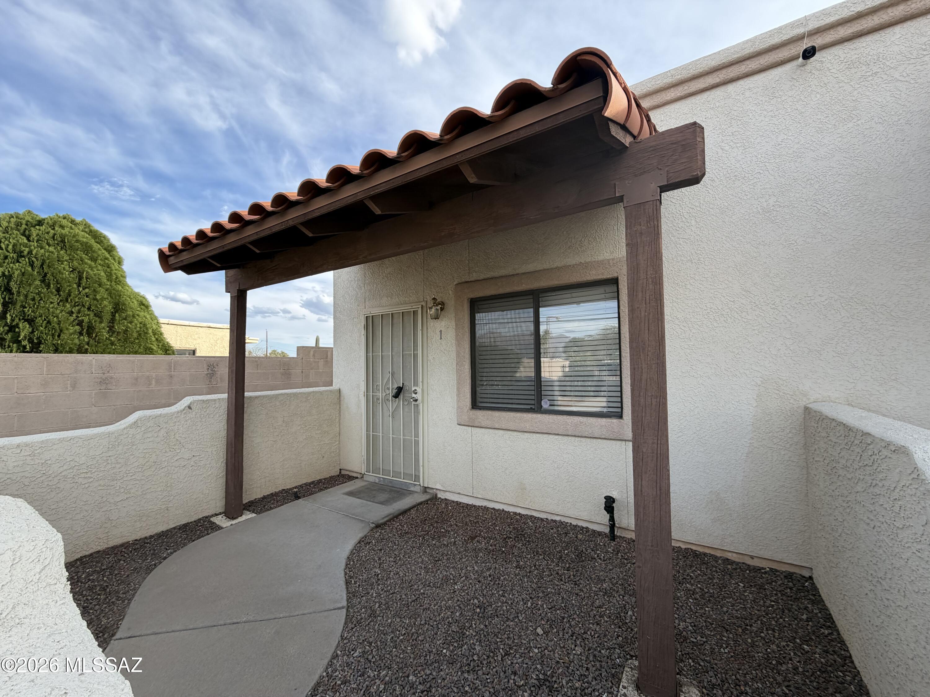 311 West Pastime Road, Unit 1 Tucson, AZ 85705 - Photo 1 of 11
