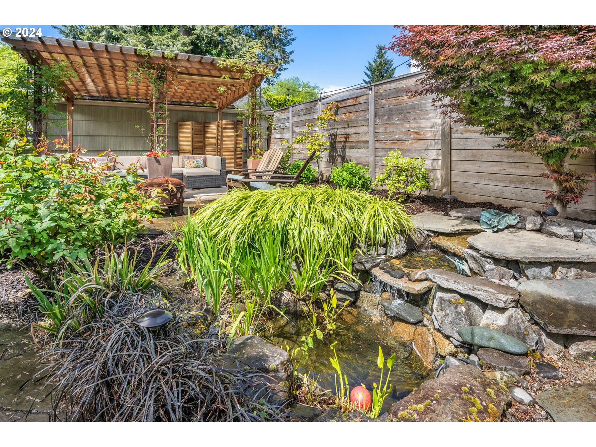 3433 Southeast Henry Street Portland, OR 97202 - Photo 39 of 48 a view of outdoor space with garden