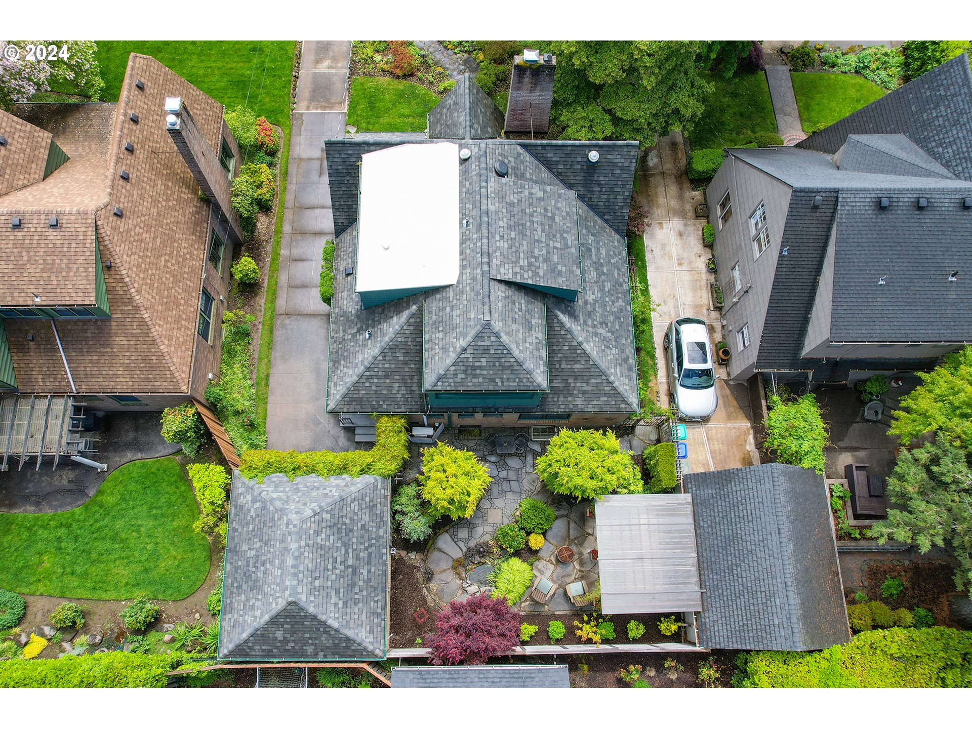 3433 Southeast Henry Street Portland, OR 97202 - Photo 45 of 48 an aerial view of multiple houses with outdoor space