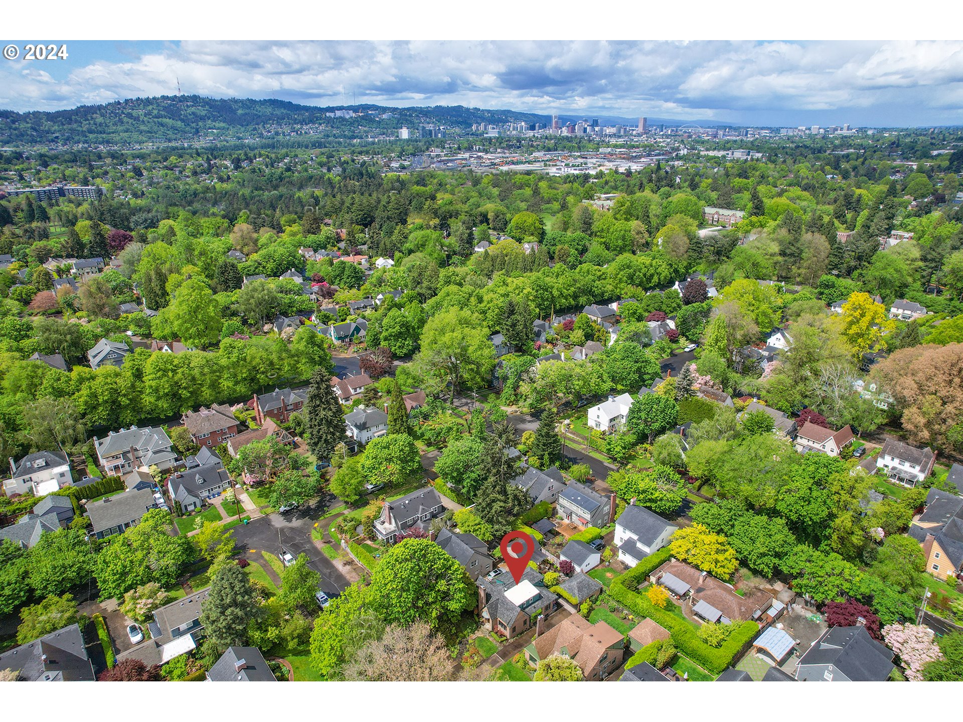 3433 Southeast Henry Street Portland, OR 97202 - Photo 47 of 48 a view of a lush green field