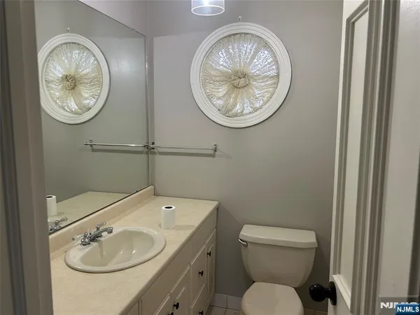 $5,000 | 812 Charnwood Drive, Wyckoff, NJ 07481