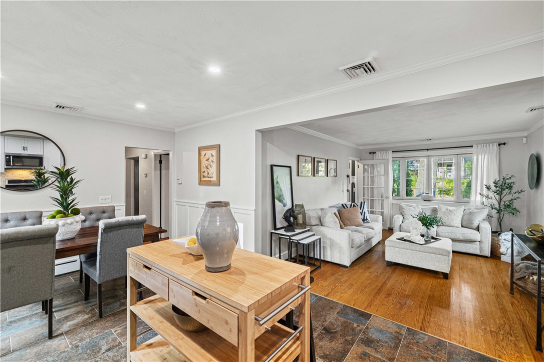 323 Angell Road Lincoln, RI 02865 - Photo 14 of 41 Gallery Image 14