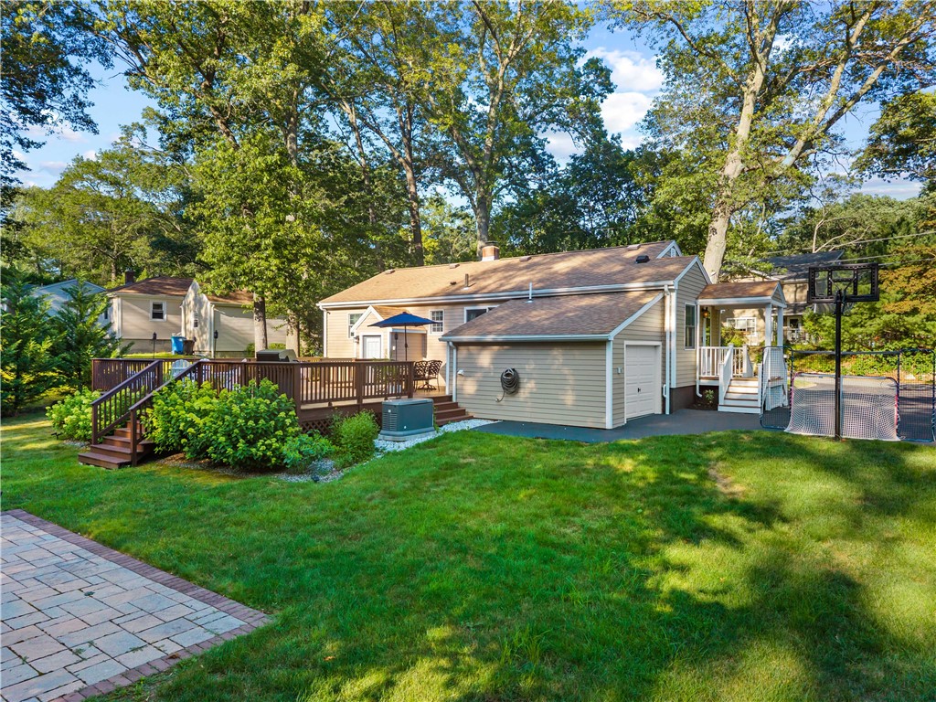 323 Angell Road Lincoln, RI 02865 - Photo 38 of 41 Gallery Image 38