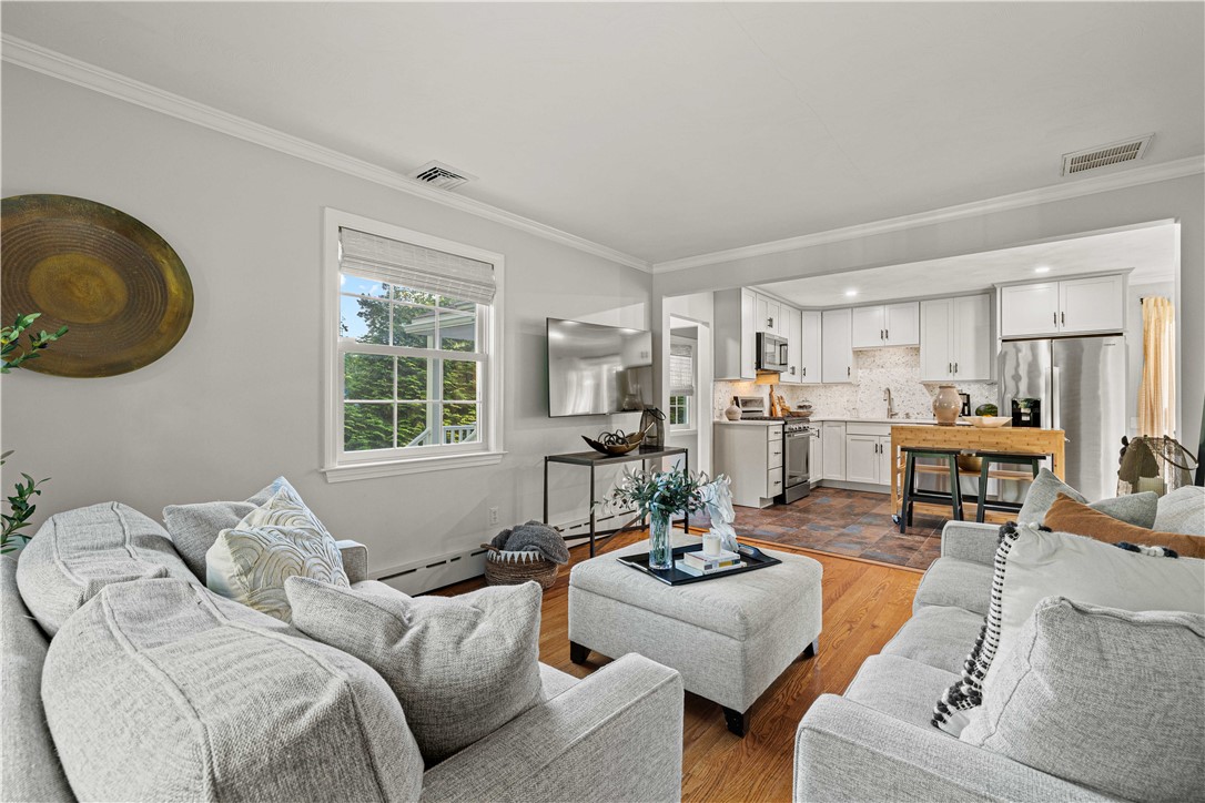 323 Angell Road Lincoln, RI 02865 - Photo 7 of 41 Gallery Image 7