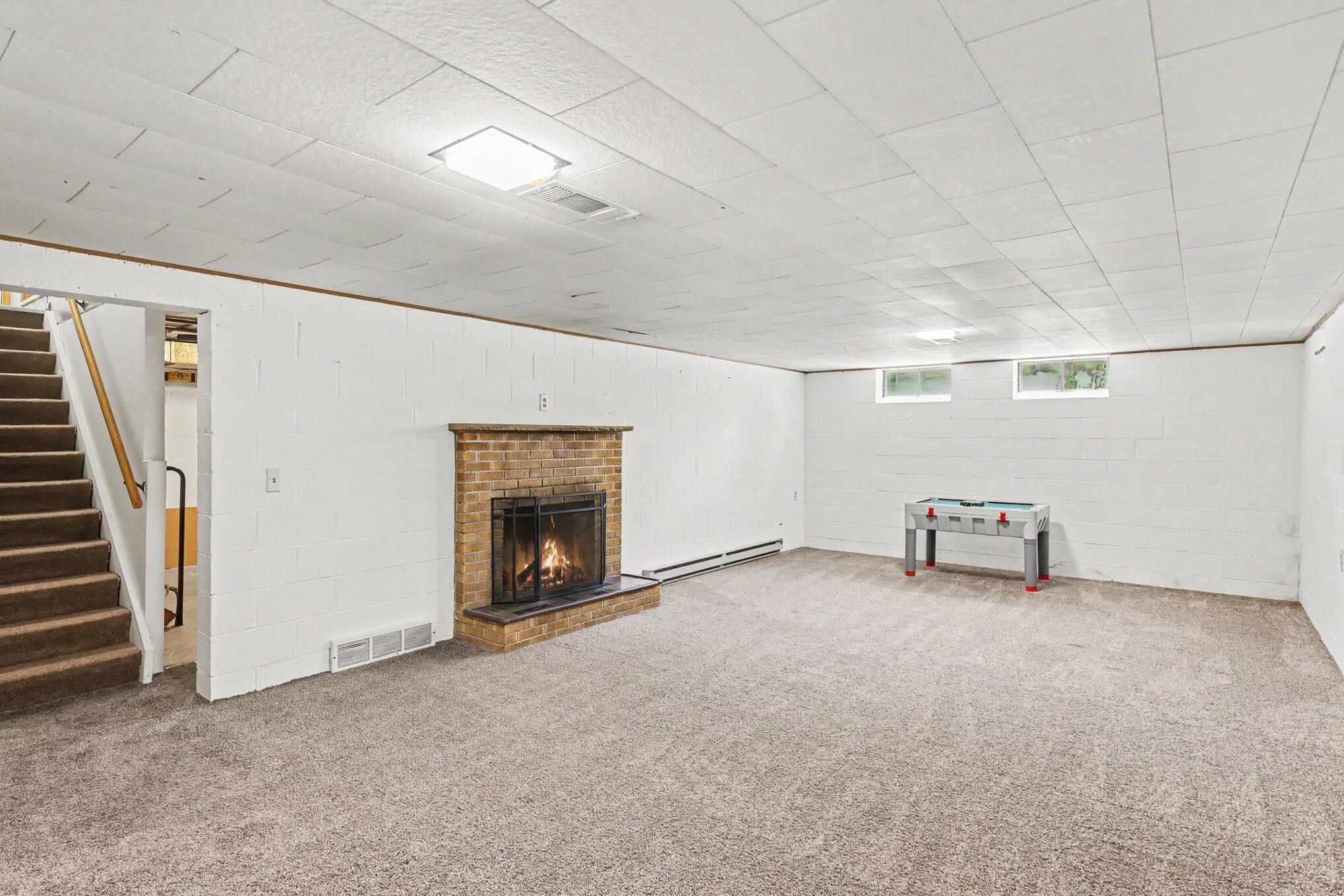 2117 Edwin Place Lansing, MI 48911 - Photo 30 of 37 019_file_7816