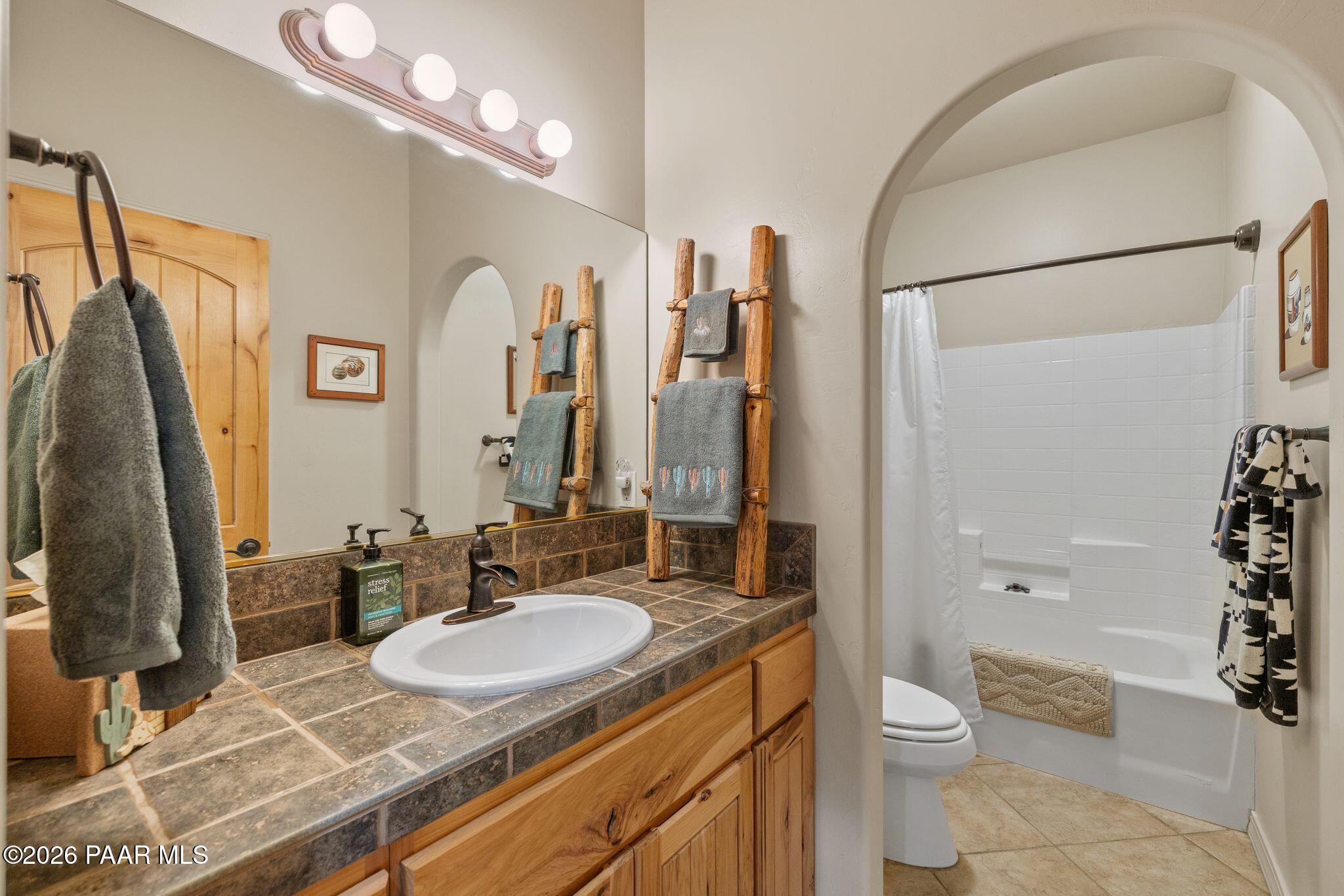 4676 West Tomahawk Ridge Lane Prescott, AZ 86305 - Photo 22 of 37 Bathroom