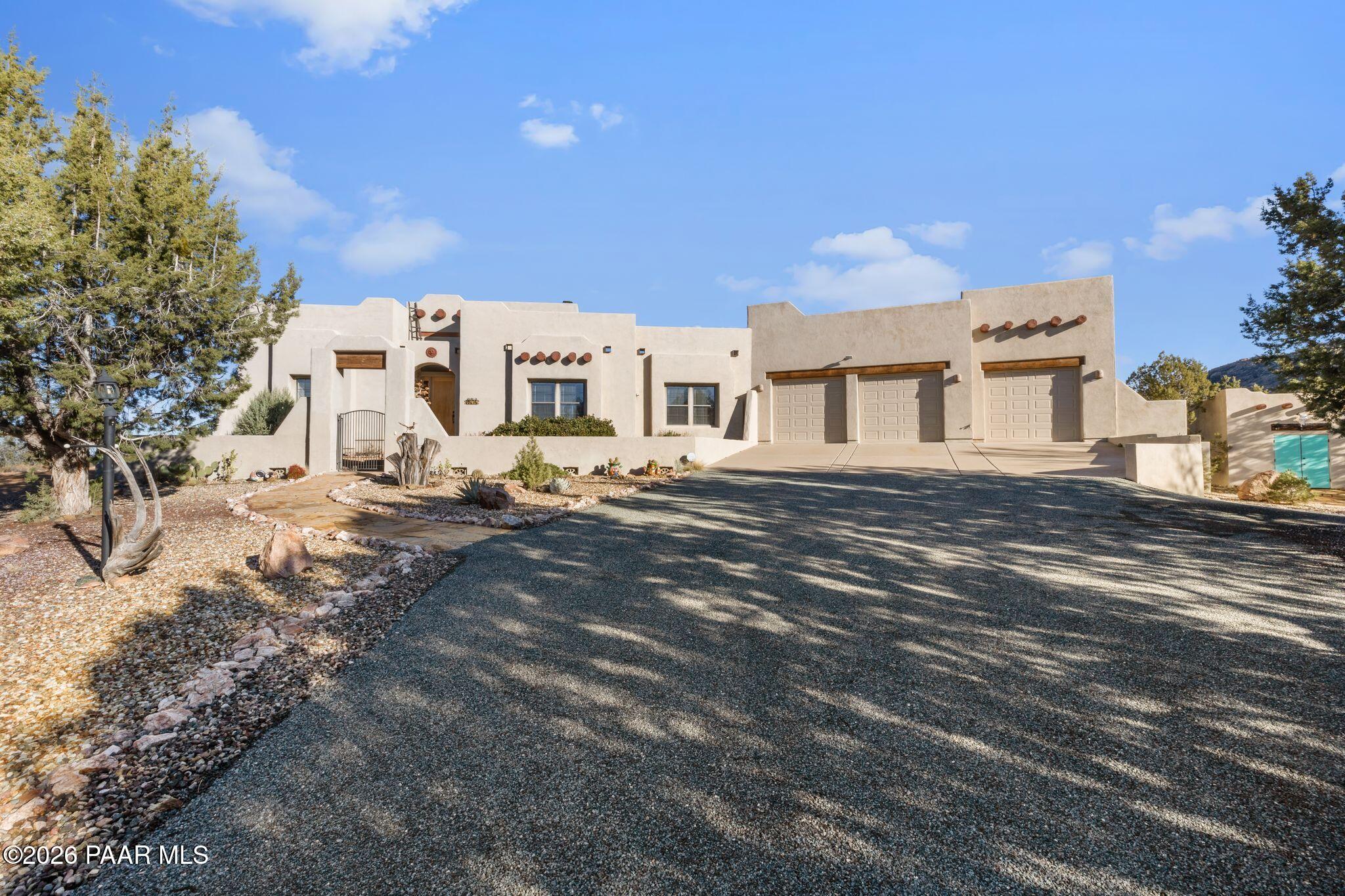 4676 West Tomahawk Ridge Lane Prescott, AZ 86305 - Photo 4 of 37 3-Car Garage
