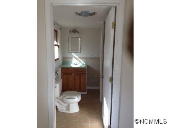 658 North Morgan Branch Road Candler, NC 28715 - Photo 5 of 12 Gallery Image 5