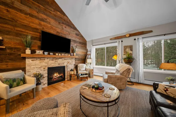 $625,000 | 13 Walter Way, Unit 4, North Conway, NH 03860