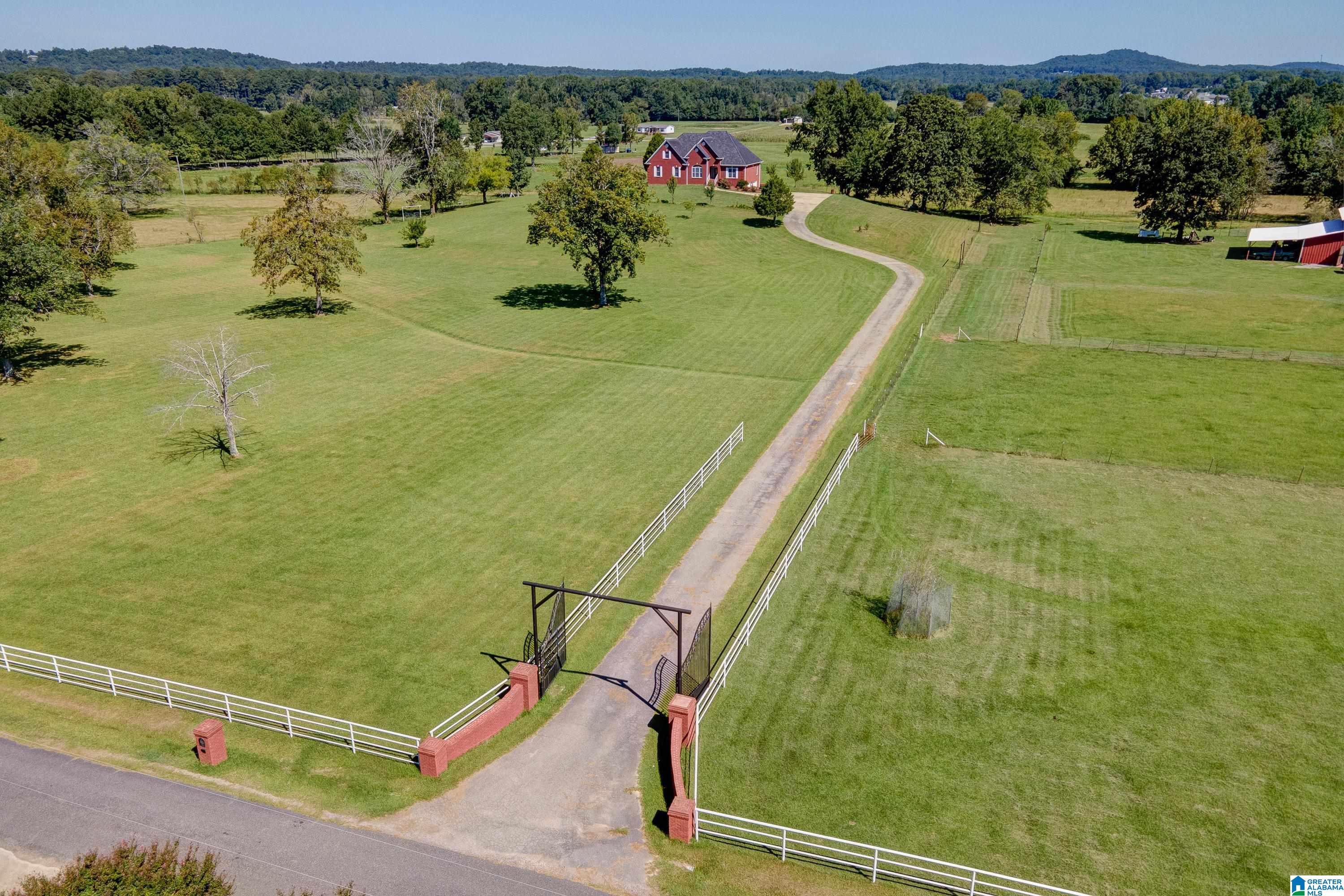 595 Browning Road Odenville, AL 35120 - Photo 2 of 50