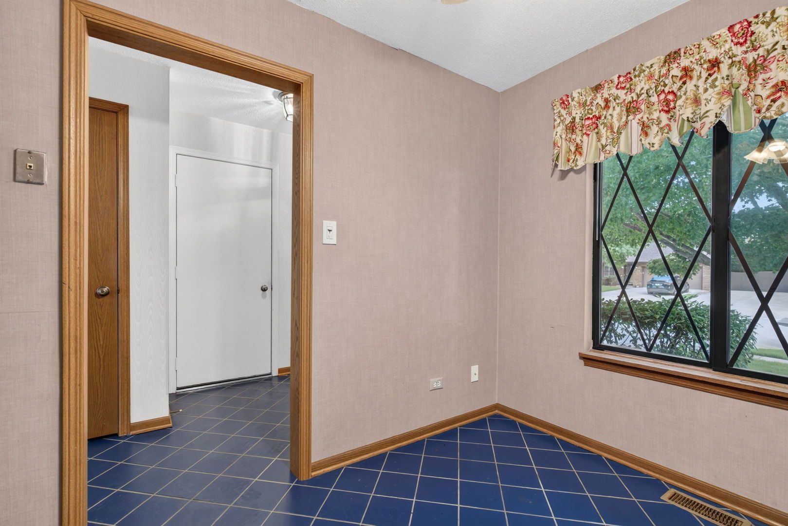 914 Shagbark Road, Unit 914 New Lenox, IL 60451 - Photo 5 of 26