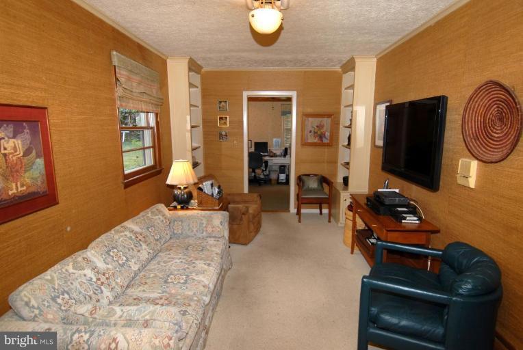 6022 Little Falls Road Arlington, VA 22207 - Photo 11 of 21 Family Room