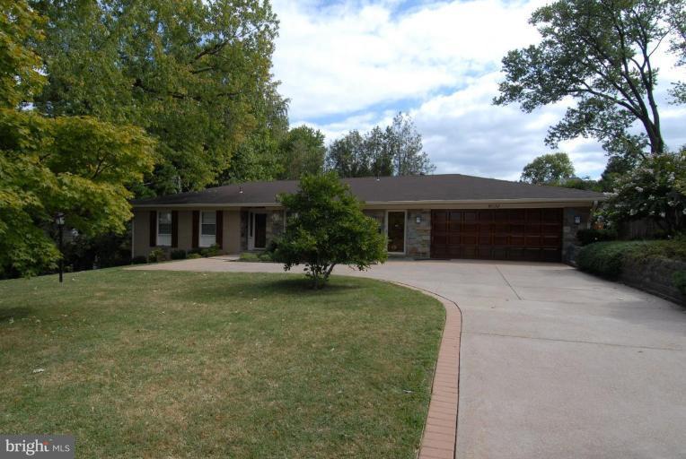 6022 Little Falls Road Arlington, VA 22207 - Photo 20 of 21 Exterior #5