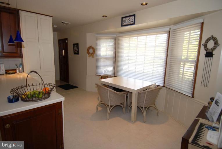 6022 Little Falls Road Arlington, VA 22207 - Photo 8 of 21 Kitchen