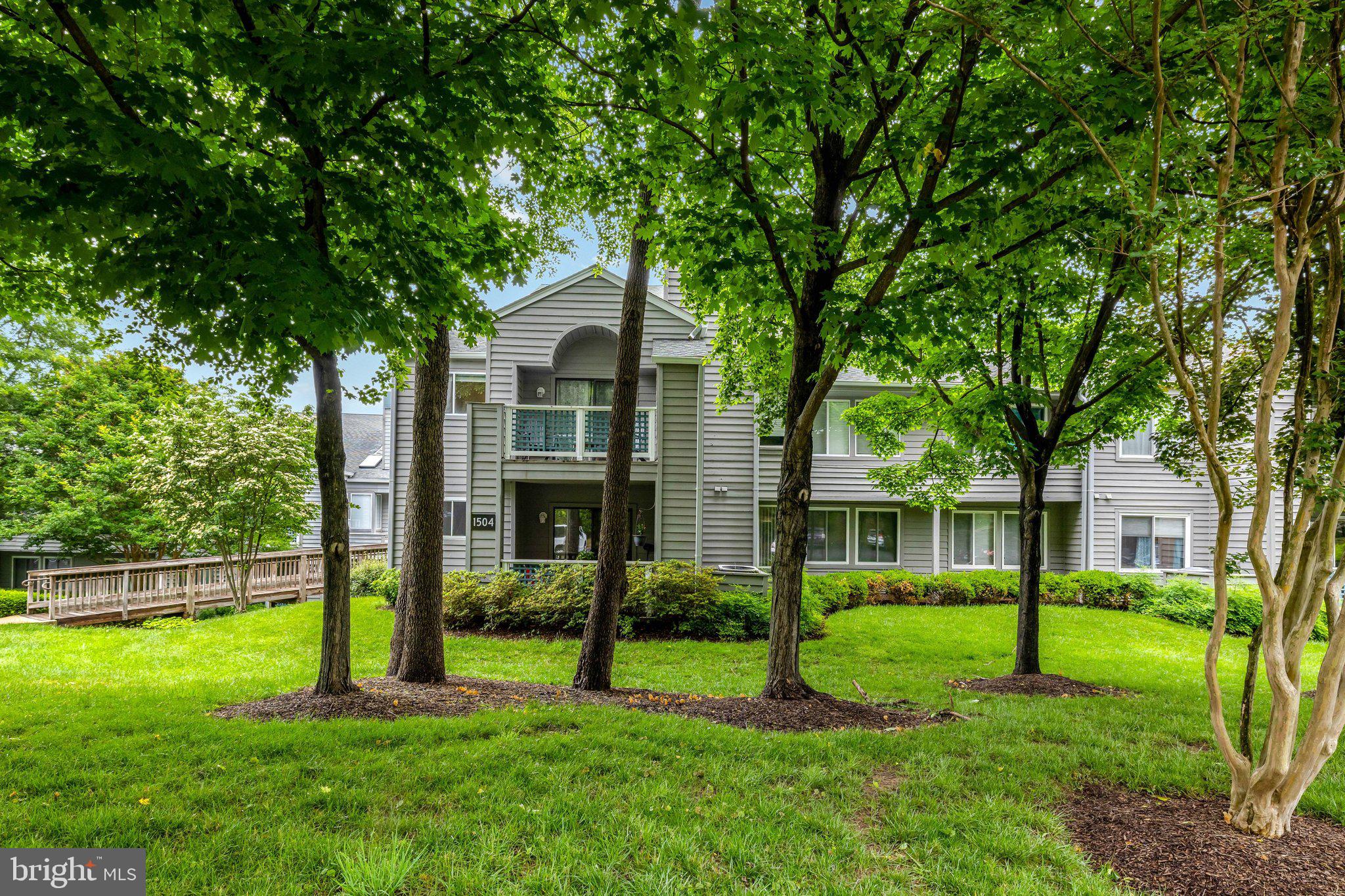 1504 Summerchase Court Reston, VA 20194 - Photo 5 of 42