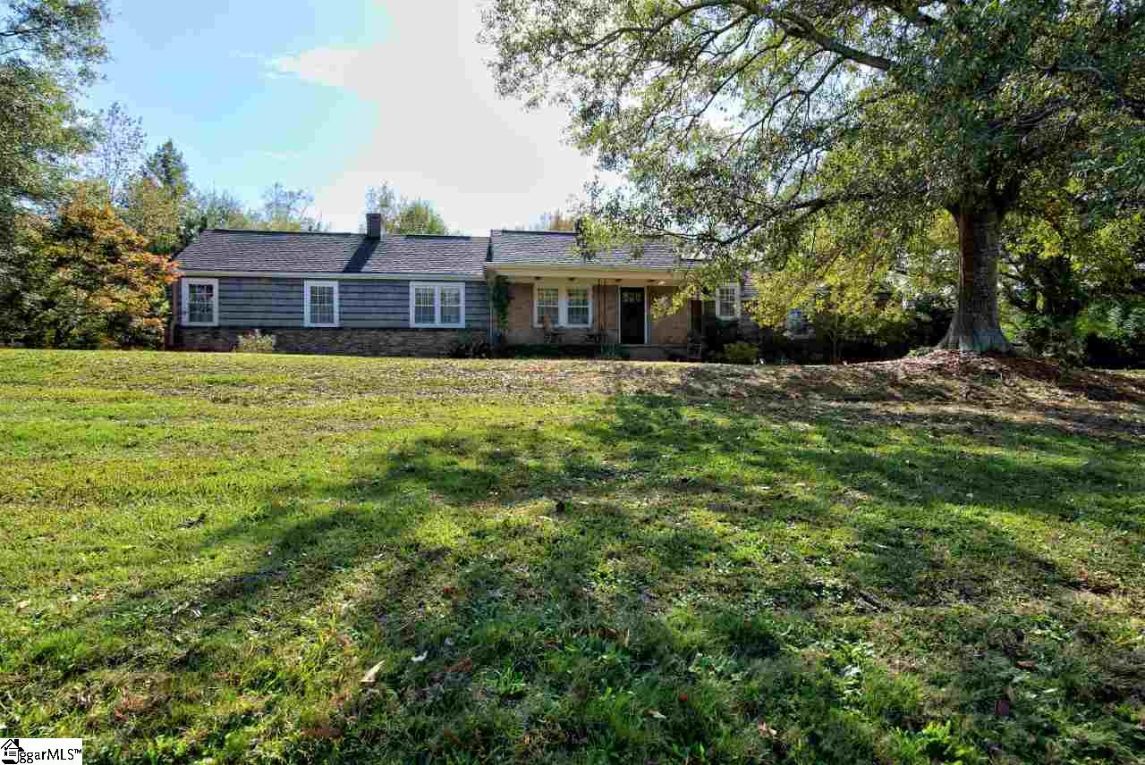 106 Patrol Club Road Greenville, SC 29609 - Photo 2 of 36 Gallery Image 2