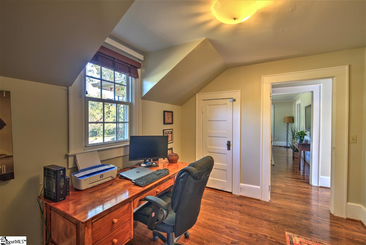 106 Patrol Club Road Greenville, SC 29609 - Photo 21 of 36 Gallery Image 21