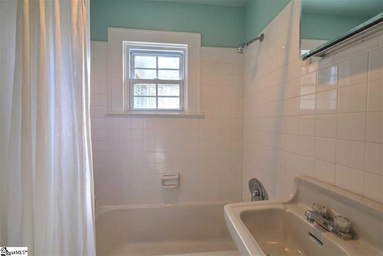 106 Patrol Club Road Greenville, SC 29609 - Photo 23 of 36 Gallery Image 23