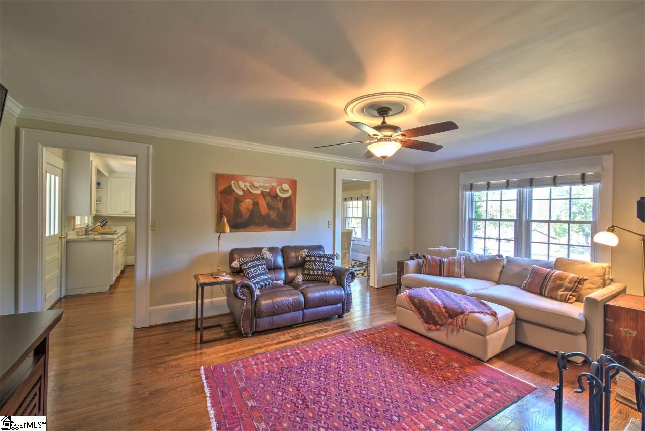 106 Patrol Club Road Greenville, SC 29609 - Photo 10 of 36 Gallery Image 10