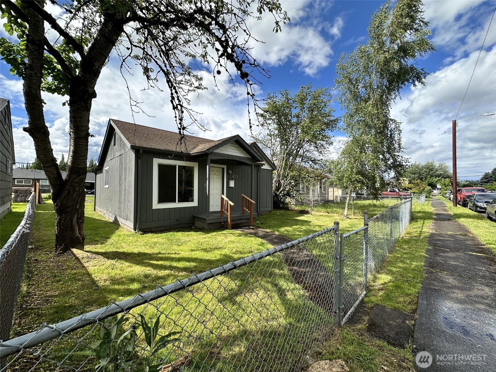 273 Baltimore Street Longview, WA 98632 - Photo 2 of 15