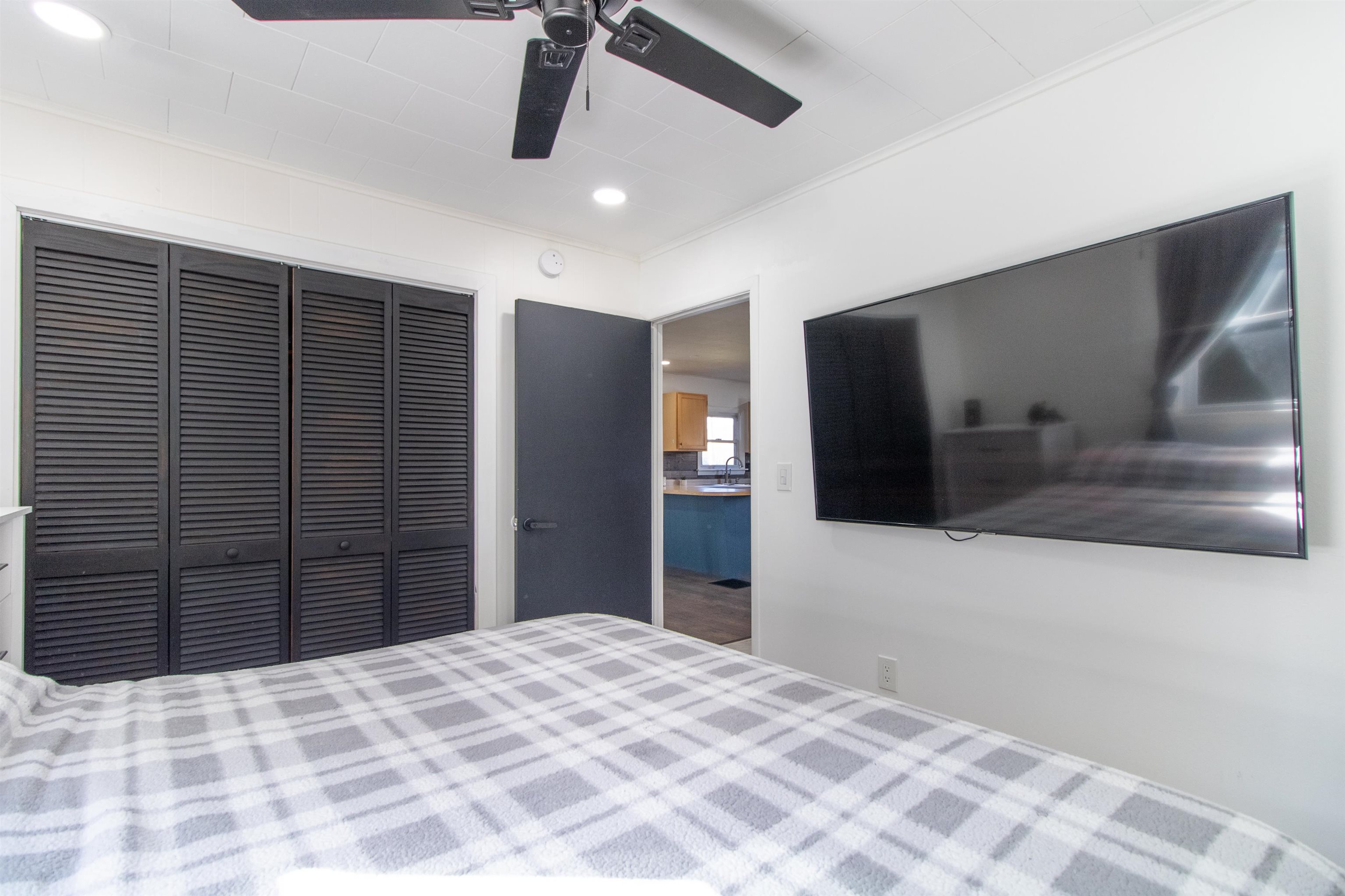 398 Valley Road Morgan, VT 05853 - Photo 15 of 35