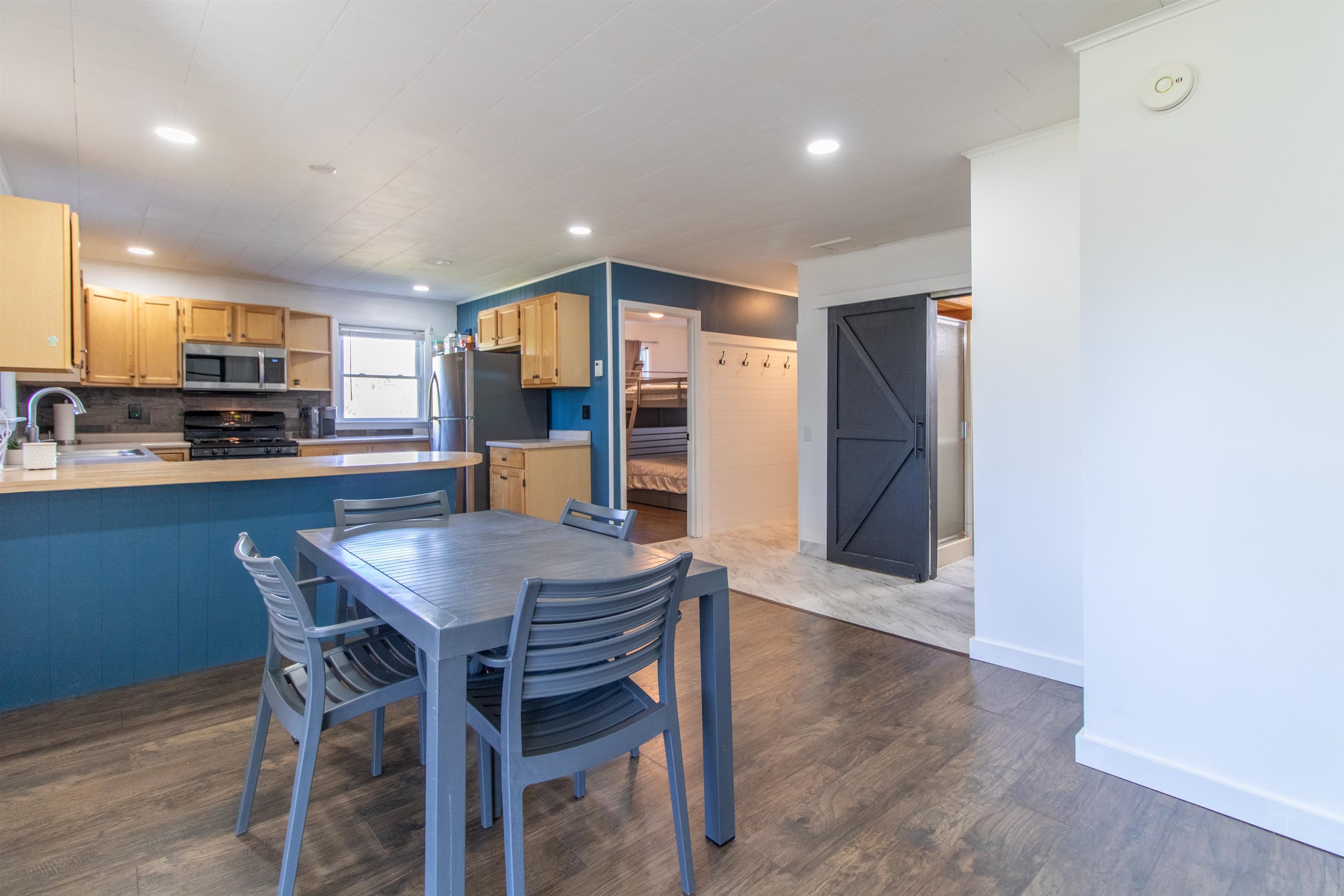 398 Valley Road Morgan, VT 05853 - Photo 10 of 35