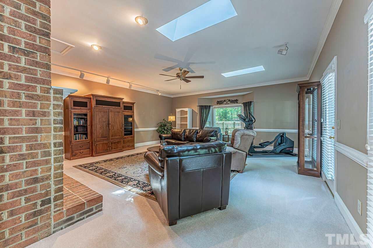 1813 Bridgeport Drive Raleigh, NC 27615 - Photo 14 of 29