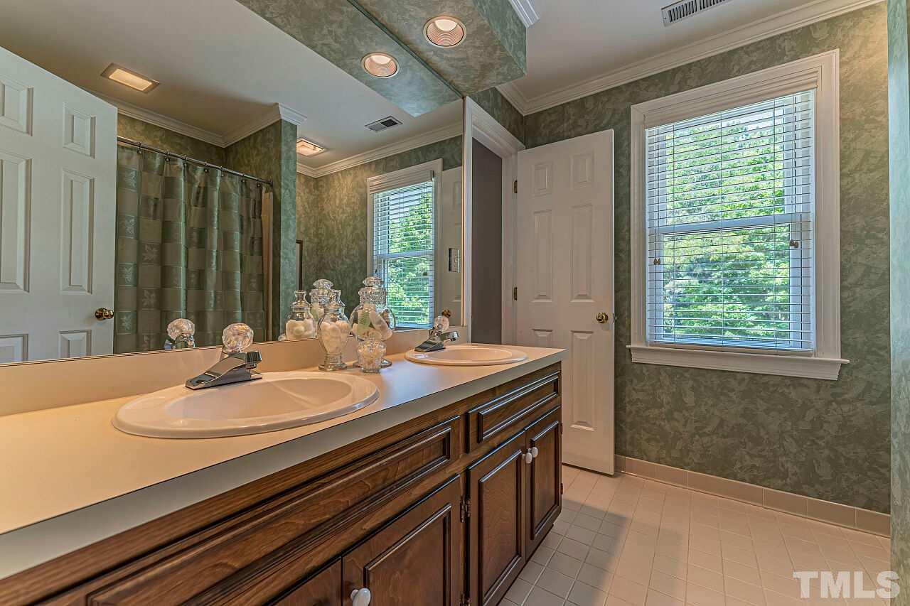 1813 Bridgeport Drive Raleigh, NC 27615 - Photo 23 of 29