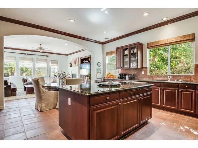 $1,400 | 440 Tangerine Place, Brea, CA 92823