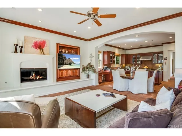 $1,400 | 440 Tangerine Place, Brea, CA 92823