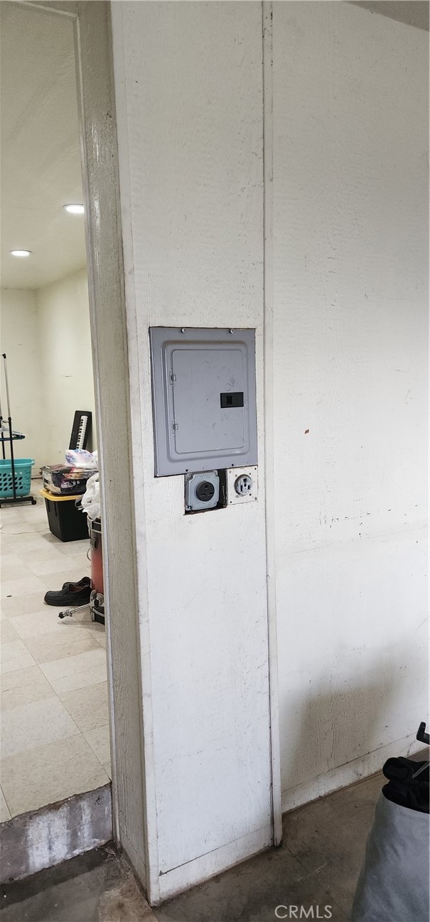 3130 1st Street, Unit 2 Riverside, CA 92507 - Photo 27 of 74 WORKSHOP