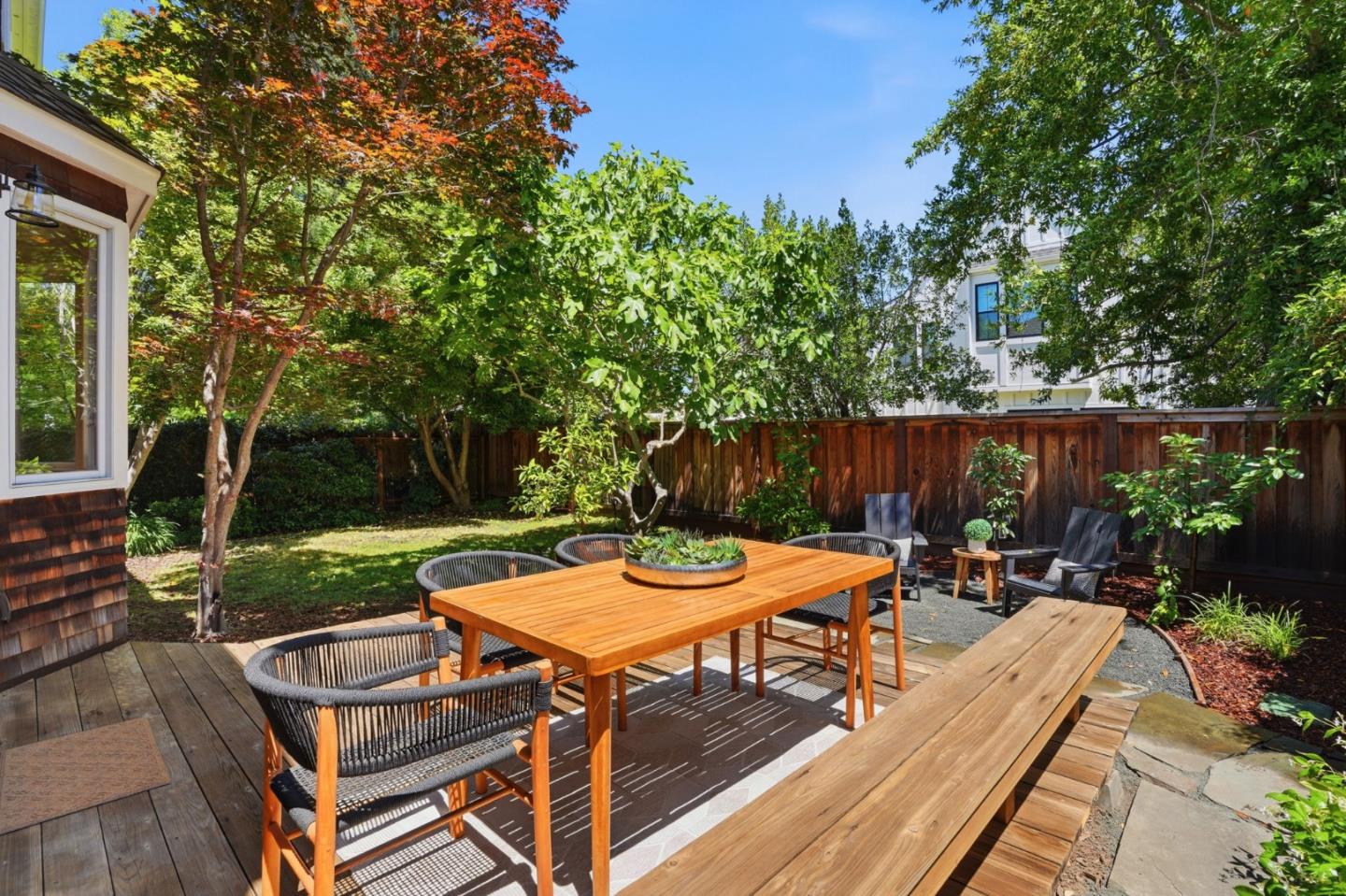 208 Stanford Avenue Menlo Park, CA 94025 - Photo 9 of 51