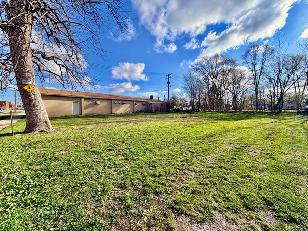 $6,900 | 207 South Sterling Street, Streator, IL 61364