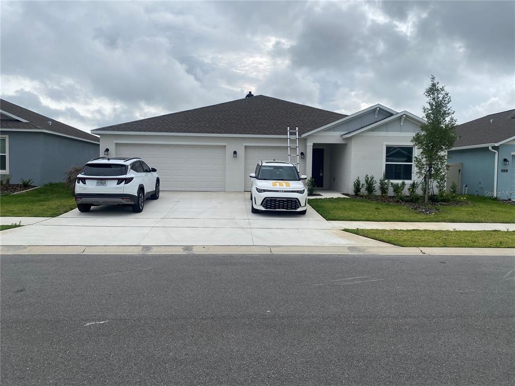2125 Lasso Loop Eagle Lake, FL 33839 - Photo 1 of 49