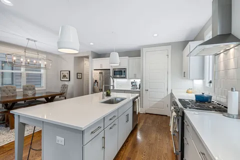 $1,150,000 | 835 B Dewees Avenue, Nashville, TN 37204