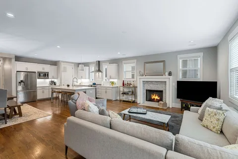 $1,150,000 | 835 B Dewees Avenue, Nashville, TN 37204