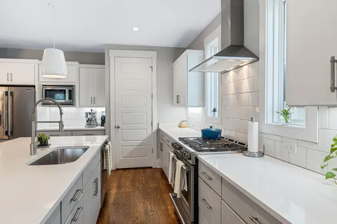 $1,150,000 | 835 B Dewees Avenue, Nashville, TN 37204