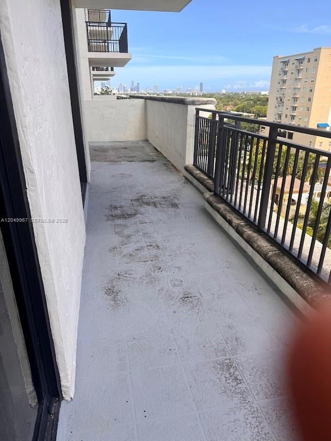 888 Douglas Road, Unit 810 Coral Gables, FL 33134 - Photo 12 of 15