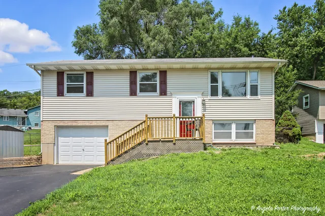 $299,000 | 4117 North Johnsburg Road, Johnsburg, IL 60051