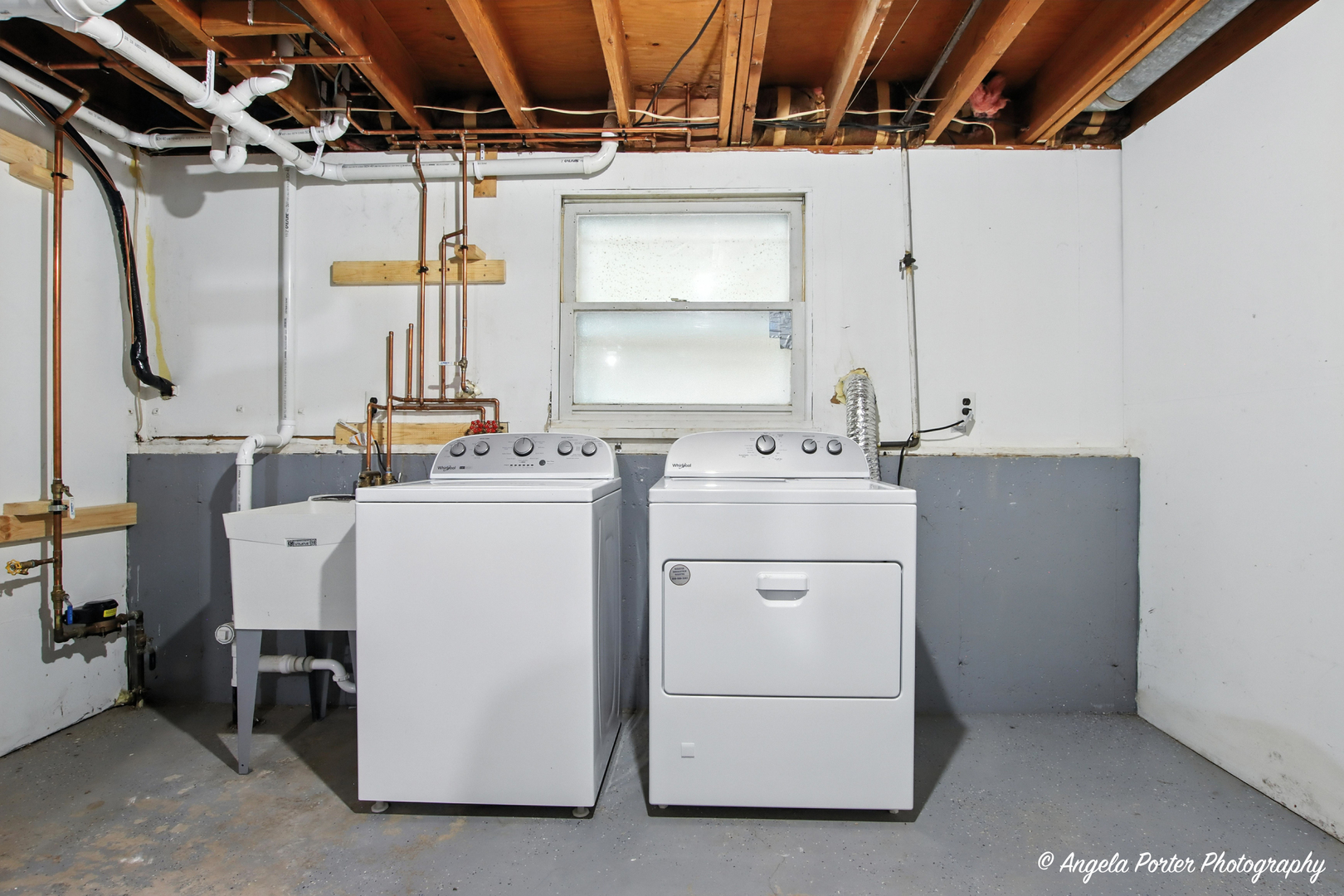 4117 North Johnsburg Road Johnsburg, IL 60051 - Photo 21 of 25 a utility room with dryer and washer