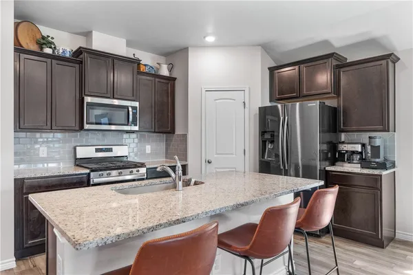 $2,600 | 1205 Carnaby Street, Corpus Christi, TX 78415