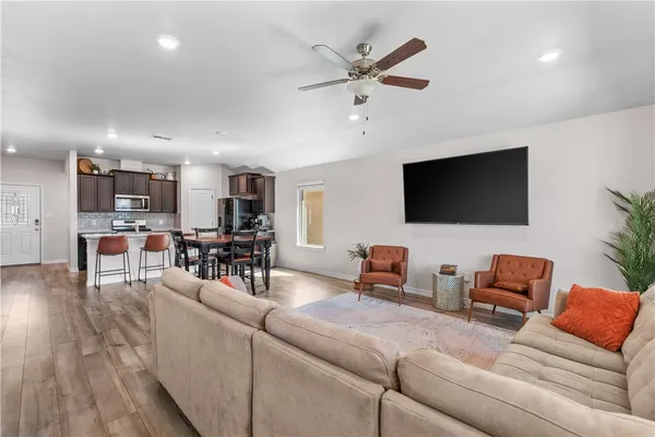 $2,600 | 1205 Carnaby Street, Corpus Christi, TX 78415