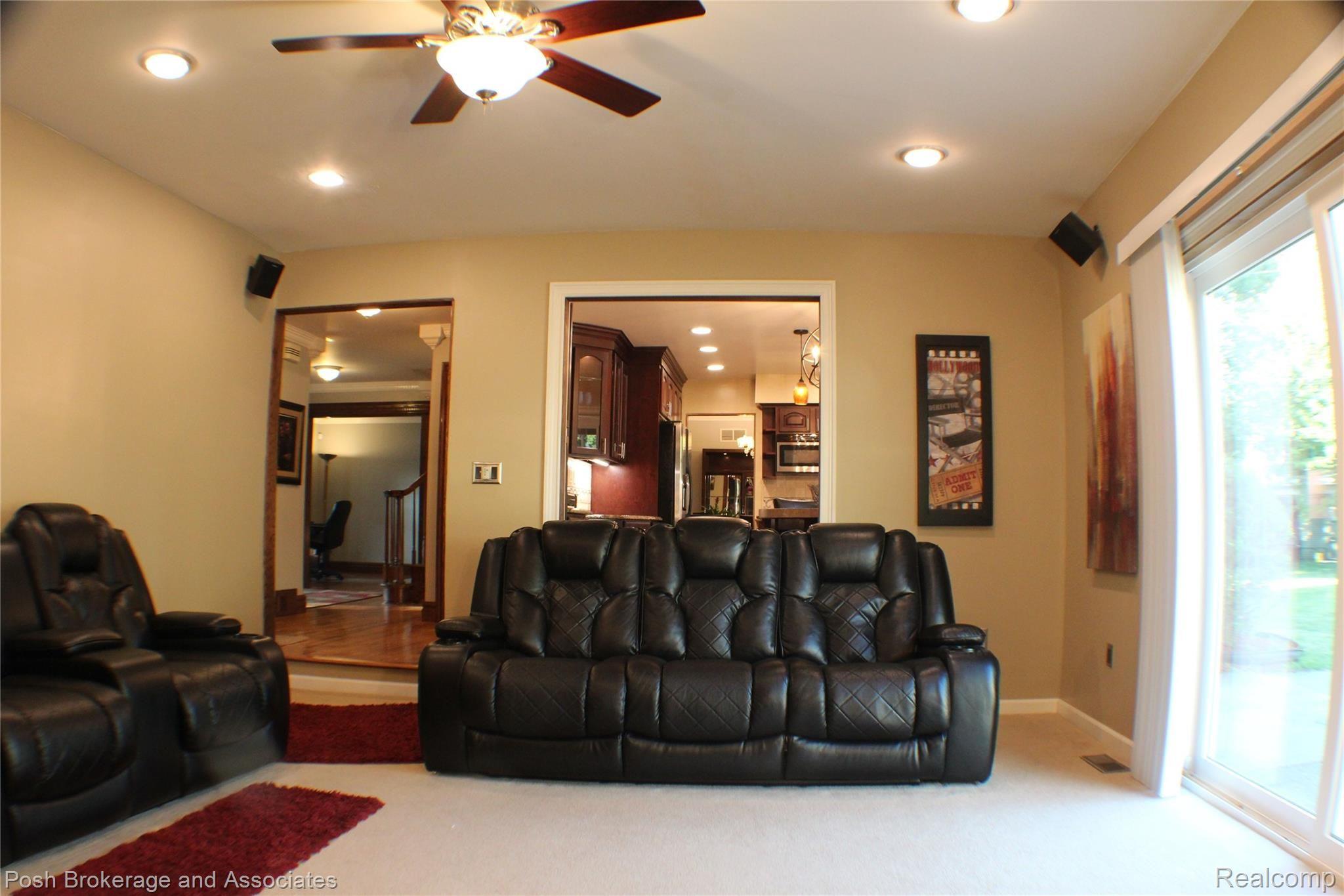 27220 Harvard Road Southfield, MI 48076 - Photo 30 of 72 Family Room view.jpeg
