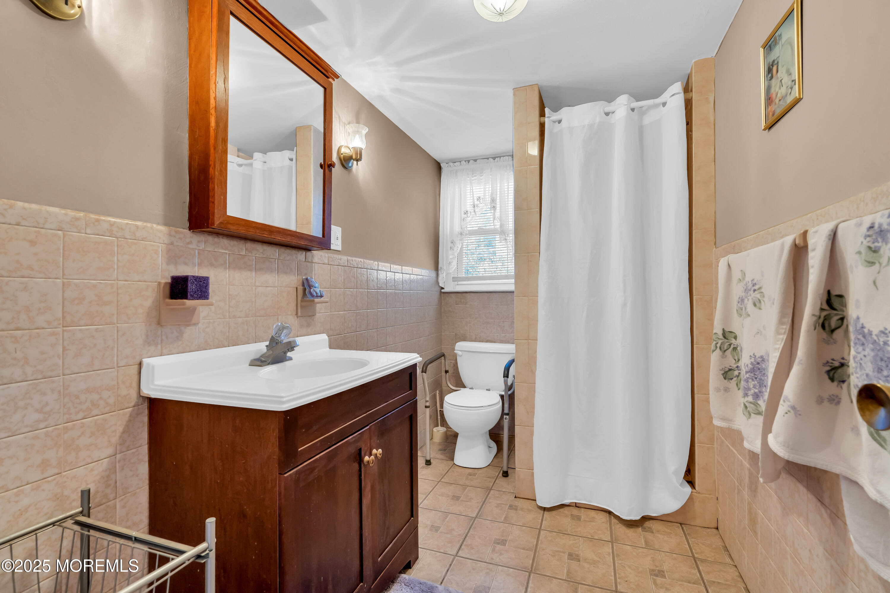 177 Queen Ann Road Brick, NJ 08723 - Photo 19 of 25 016_dsc01350_470