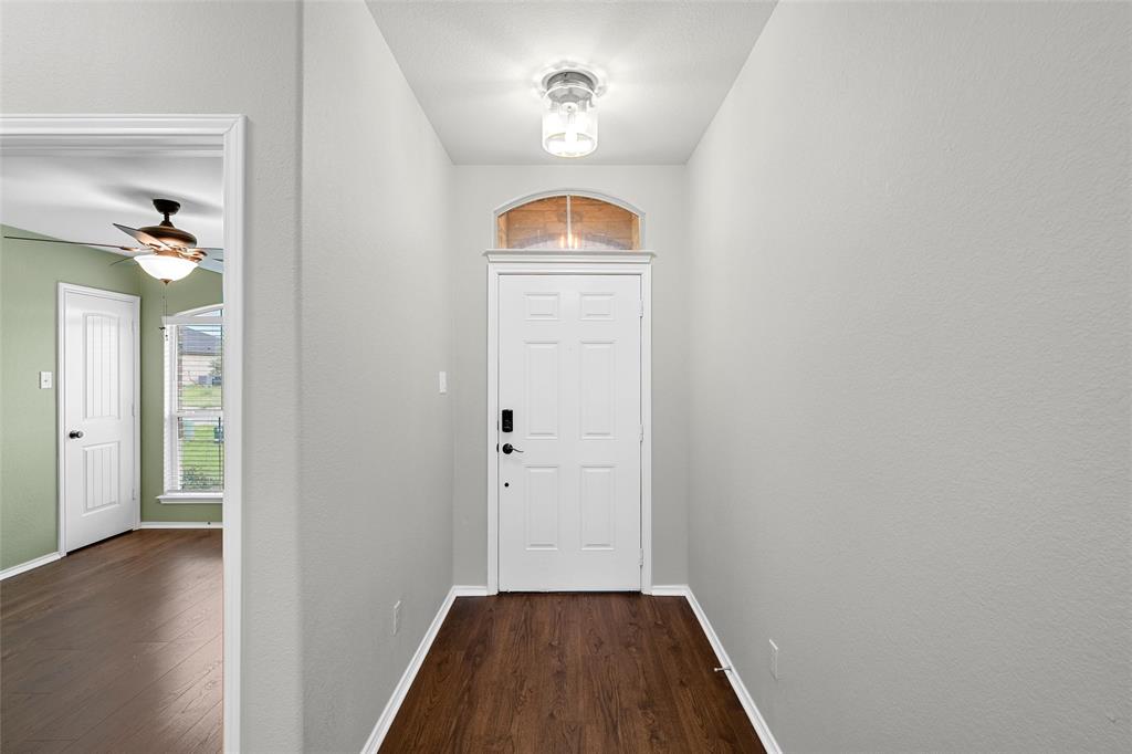 11100 Beckon Falls Waco, TX 76708 - Photo 3 of 36