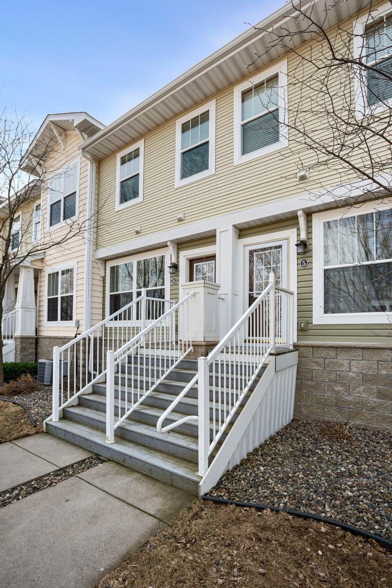 1240 County Rd D East, Unit 6 Maplewood, MN 55109 - Photo 1 of 1 Gallery Image 1